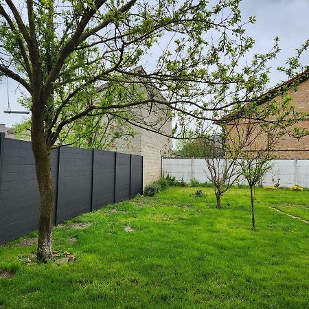 Studio, Pas De Collocation Possible Warmeriville Екстериор снимка