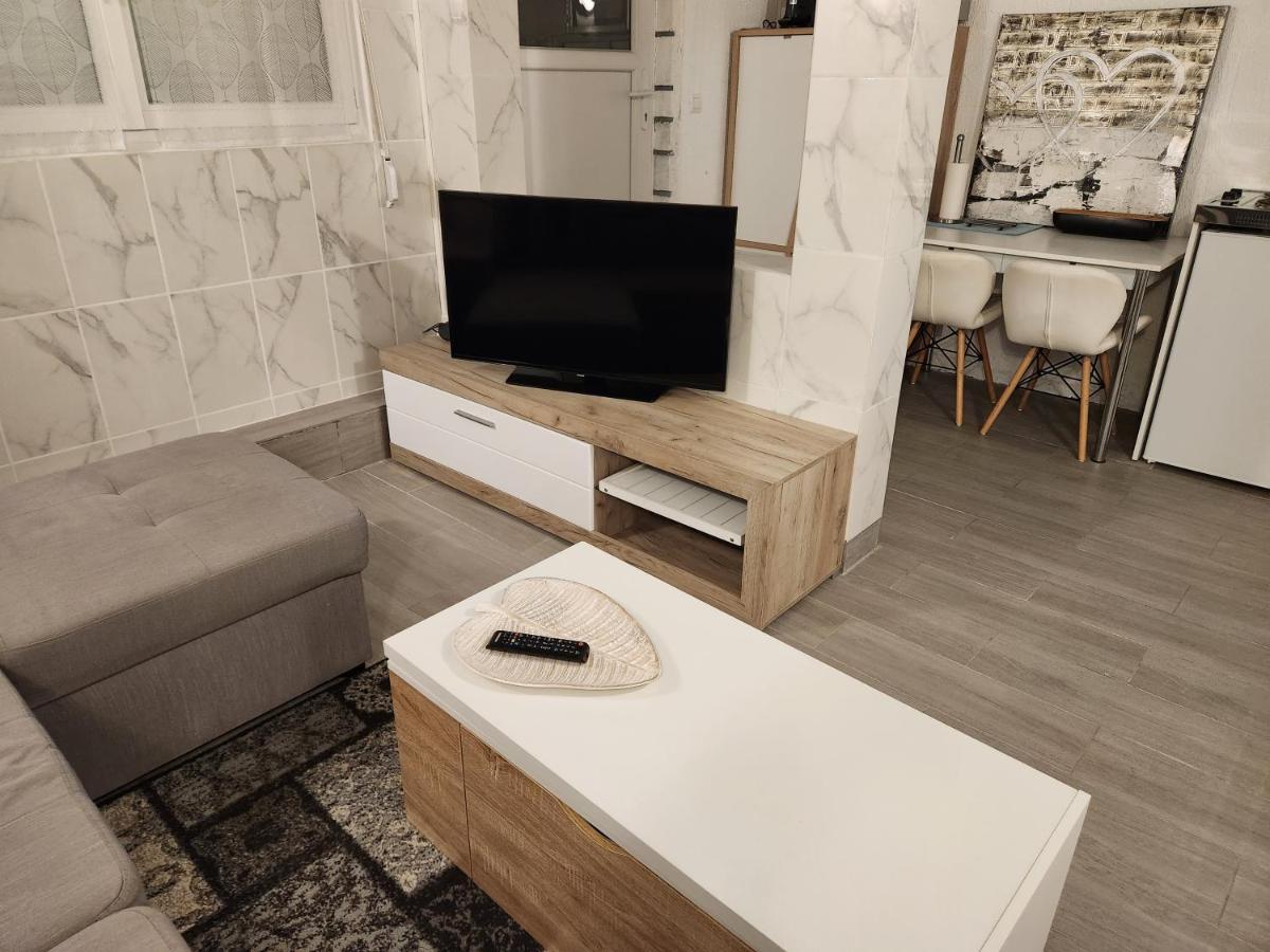 Studio, Pas De Collocation Possible Warmeriville Екстериор снимка