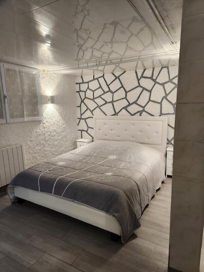 Studio, Pas De Collocation Possible Warmeriville Екстериор снимка